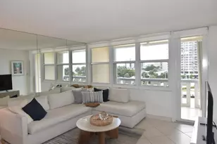 305 N Pompano Beach Blvd, Pompano Beach, FL 33062 - Photo 5