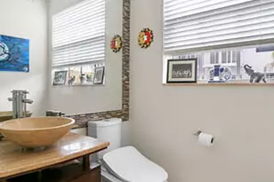 2725 NE 8th Ave, Wilton Manors, FL 33334 - Photo 9