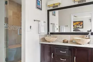 2725 NE 8th Ave, Wilton Manors, FL 33334 - Photo 17
