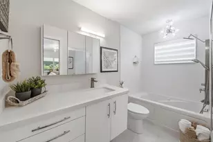 957 Circle Dr, Delray Beach, FL 33445 - Photo 15