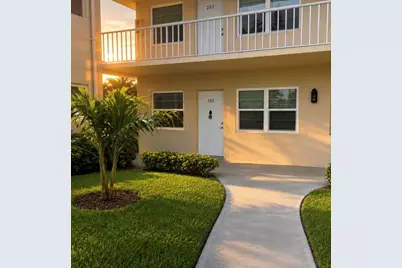 12 Vista Palm Lane, Vero Beach, FL 32962 - Photo 1