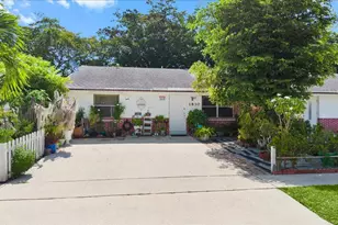 1830 Keenland Cir, West Palm Beach, FL 33415 - Photo 25