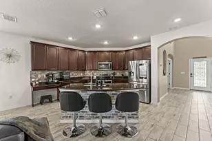 2241 SW Abalon Cir, Port Saint Lucie, FL 34953 - Photo 9