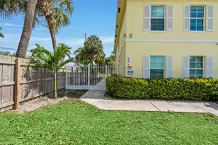 56 W 12th St, Riviera Beach, FL 33404 - Photo 5