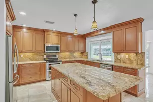 1941 SW 73rd Ave, Plantation, FL 33317 - Photo 27