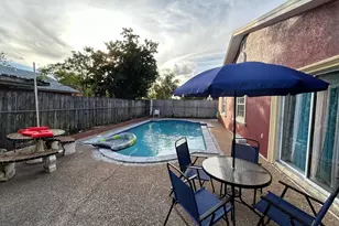 7526 SW 7th Ct, North Lauderdale, FL 33068 - Photo 15