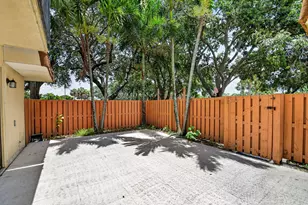 135 Heritage Way, West Palm Beach, FL 33407 - Photo 5