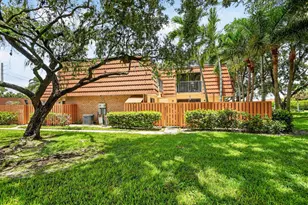 135 Heritage Way, West Palm Beach, FL 33407 - Photo 3