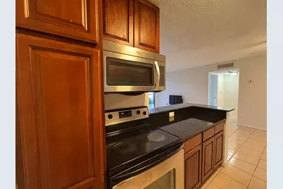 809 NE 199th Street #105-7, Miami, FL 33179 - Photo 27