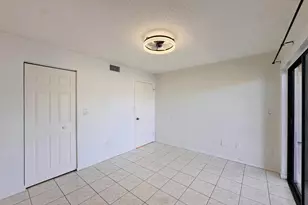 809 NE 199th St, Miami, FL 33179 - Photo 13