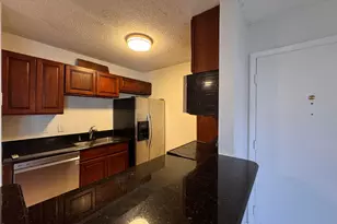 809 NE 199th St, Miami, FL 33179 - Photo 29