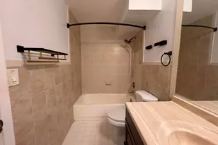 809 NE 199th St, Miami, FL 33179 - Photo 17