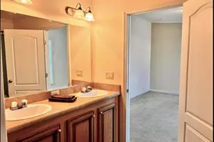 6850 SE Morningside Dr, Stuart, FL 34997 - Photo 9