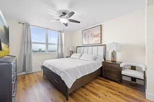 19501 W Country Club Dr, Aventura, FL 33180 - Photo 9