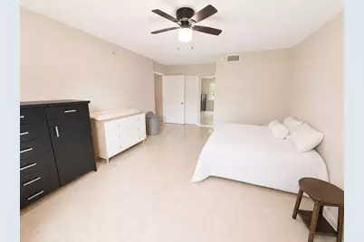5045 Wiles Road #105, Coconut Creek, FL 33073 - Photo 5