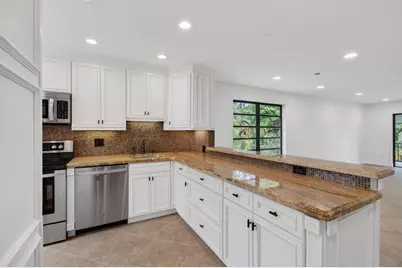 8460 Casa Del Lago, Boca Raton, FL 33433 - Photo 9