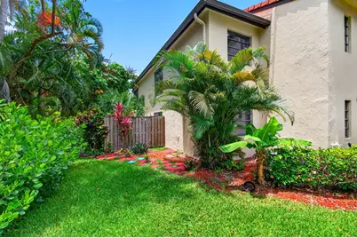 8460 Casa Del Lago, Boca Raton, FL 33433 - Photo 5