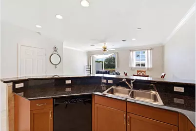 556 Marbella Circle, North Palm Beach, FL 33403 - Photo 11