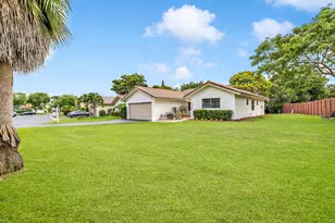 1273 Spring Cir Dr, Coral Springs, FL 33071 - Photo 27