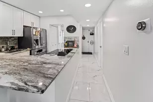 1021 Mockingbird Ln, Plantation, FL 33324 - Photo 5