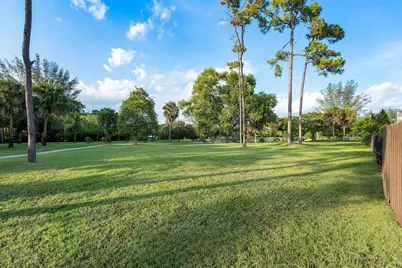 7627 Sierra Drive W, Boca Raton, FL 33433 - Photo 35