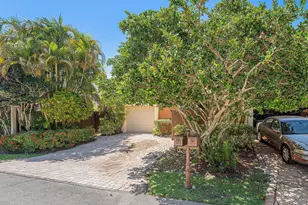 7627 Sierra Dr W, Boca Raton, FL 33433 - Photo 3