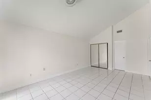 7627 Sierra Dr W, Boca Raton, FL 33433 - Photo 15