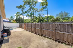 7627 Sierra Dr W, Boca Raton, FL 33433 - Photo 29