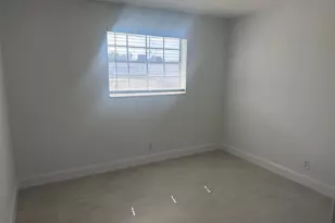 402 Lake Shore Dr, West Palm Beach, FL 33403 - Photo 9