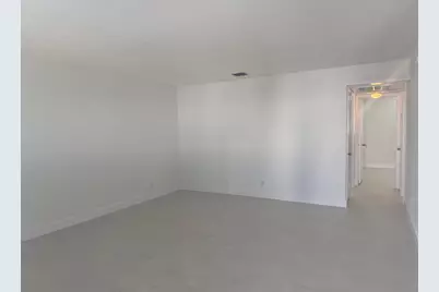 402 Lake Shore Drive #202, West Palm Beach, FL 33403 - Photo 3