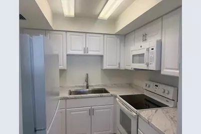402 Lake Shore Drive #202, West Palm Beach, FL 33403 - Photo 5