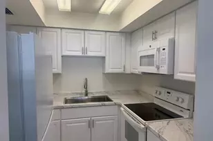 402 Lake Shore Dr, West Palm Beach, FL 33403 - Photo 5