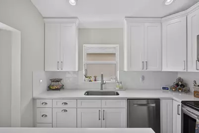 120 Saratoga Boulevard E, Royal Palm Beach, FL 33411 - Photo 7