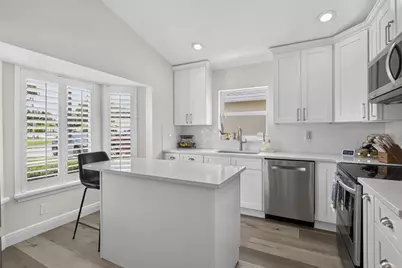 120 Saratoga Boulevard E, Royal Palm Beach, FL 33411 - Photo 3