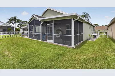 120 Saratoga Boulevard E, Royal Palm Beach, FL 33411 - Photo 29