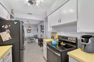 338 Edmor Rd, West Palm Beach, FL 33405 - Photo 7