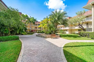 5540 Tamberlane Circle, Palm Beach Gardens, FL 33418 - Photo 3