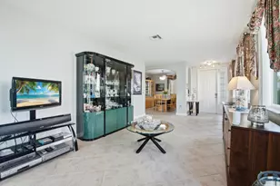 9807 NW 20th St, Pembroke Pines, FL 33024 - Photo 5