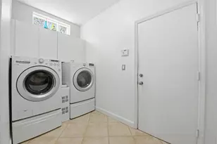 9807 NW 20th St, Pembroke Pines, FL 33024 - Photo 29