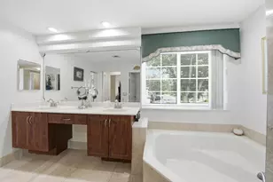 9807 NW 20th St, Pembroke Pines, FL 33024 - Photo 23