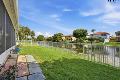 9807 NW 20th Street, Pembroke Pines, FL 33024 - Photo 35