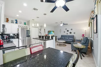9807 NW 20th Street, Pembroke Pines, FL 33024 - Photo 11