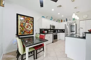 9807 NW 20th St, Pembroke Pines, FL 33024 - Photo 11