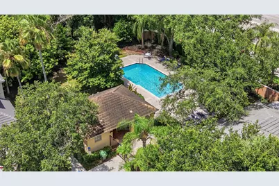 9807 NW 20th Street, Pembroke Pines, FL 33024 - Photo 45
