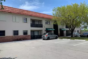 1721 NW 15th Vista, Boca Raton, FL 33432 - Photo 3