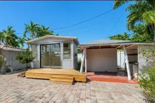 1117 SE 5th St, Deerfield Beach, FL 33441 - Photo 3