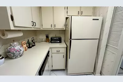 6585 Kensington Lane #Apt 207, Delray Beach, FL 33446 - Photo 5
