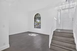 1671 NW 107th Ln, Plantation, FL 33322 - Photo 5