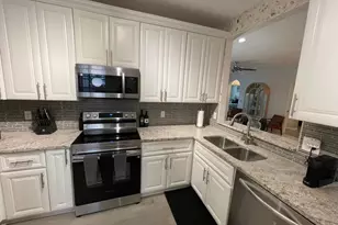 7941 Laina Ln, Boynton Beach, FL 33437 - Photo 9