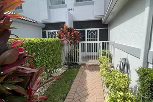 7941 Laina Ln, Boynton Beach, FL 33437 - Photo 33